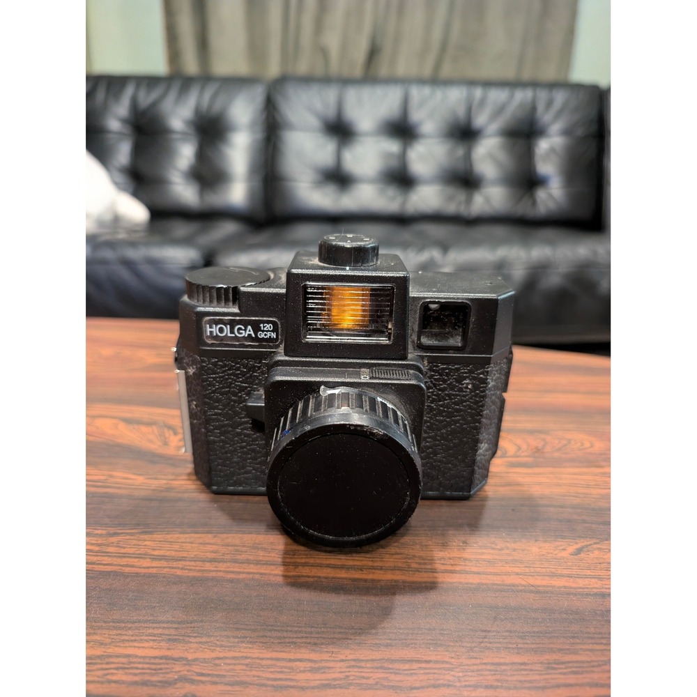 Holga 120 GCFN Medium Format Film Camera Color Splash Flash 60mm f/8 Lens Black